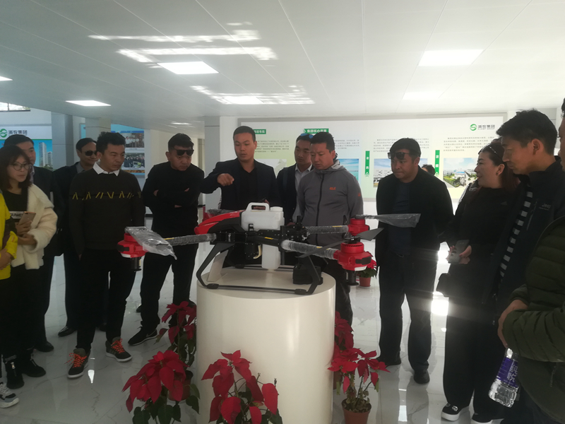 那曲、富陽(yáng)兩地農(nóng)業(yè)代表團(tuán)參觀考察瓶窯基地