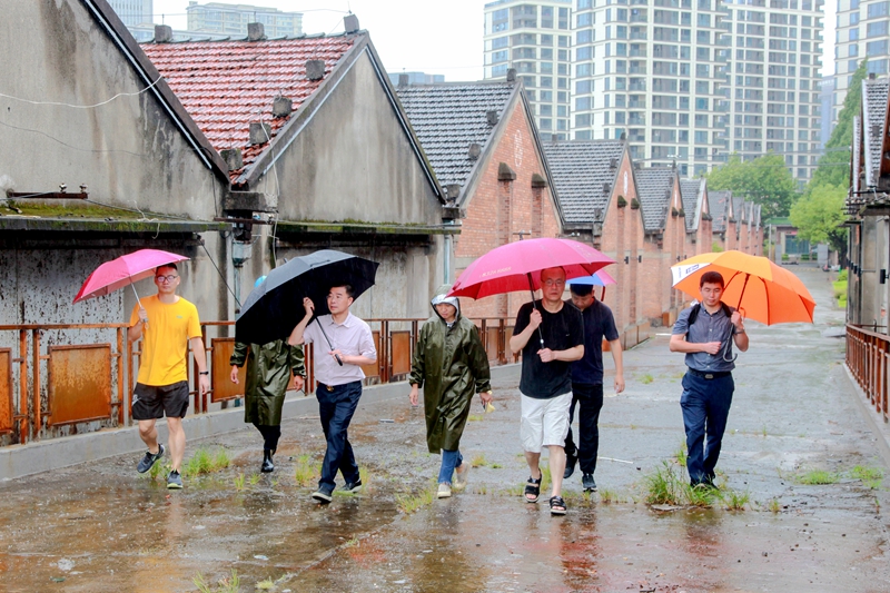 &ldquo;煙花&rdquo;登陸進(jìn)行時(shí)！浙農(nóng)領(lǐng)導(dǎo)再赴一線指揮防汛防臺(tái)