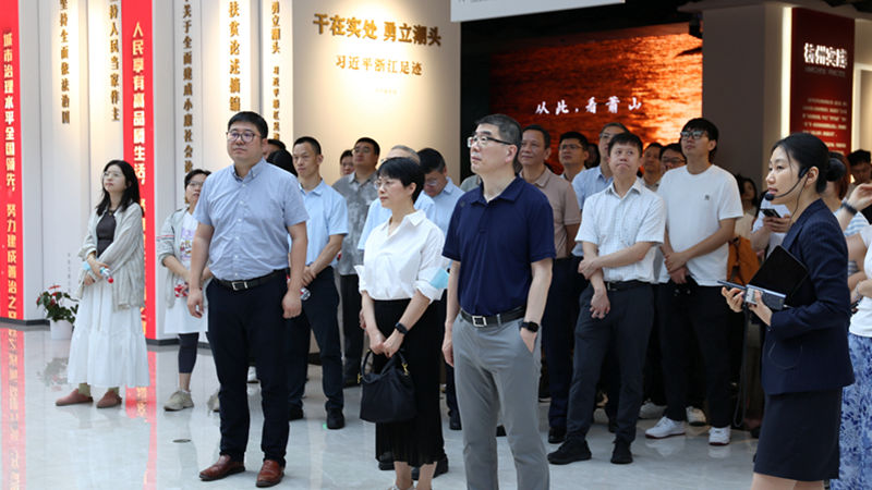 明日控股黨委組織開展&ldquo;循跡溯源&rdquo;主題黨日活動(dòng)